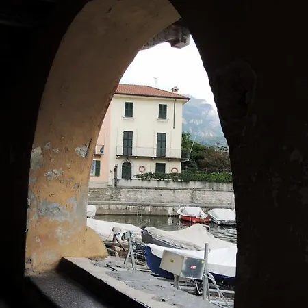 La Piazza Al Lago - A 40 Metri Dal Lago * 曼代洛-德尔拉里奥